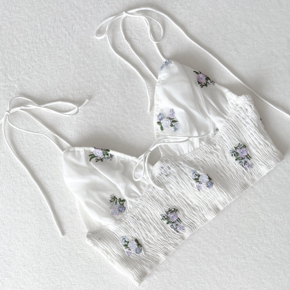 Embroidered Floral Tank - Picture 5 of 9